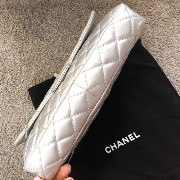 Authentic Chanel Reissue Clutch With Chain Flap - Picture 5 of 8